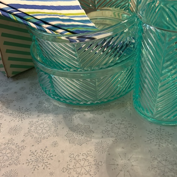 NWOT Spotlights Table Setting - Picture 3 of 6